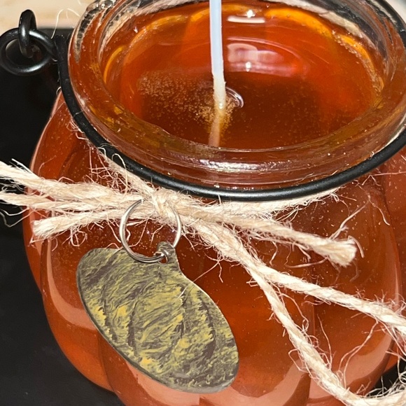 Handmade Pumpkin Pie Candle - Picture 6 of 6